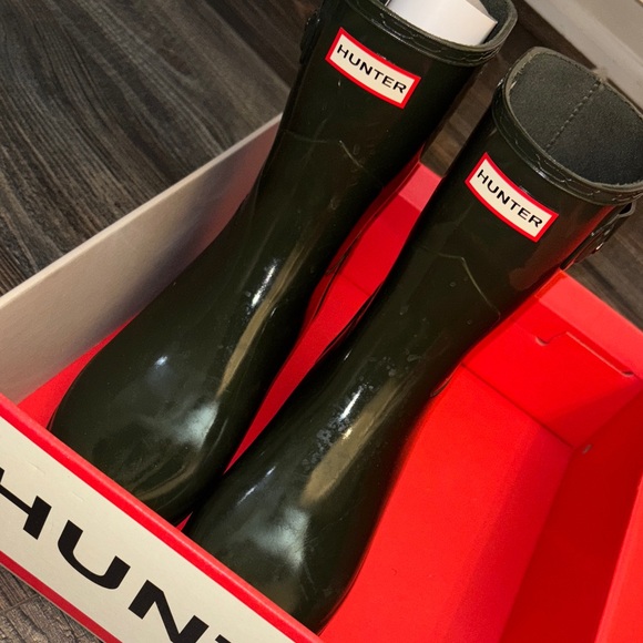 Hunter Dark Green Waterproof Boots - Picture 1 of 3